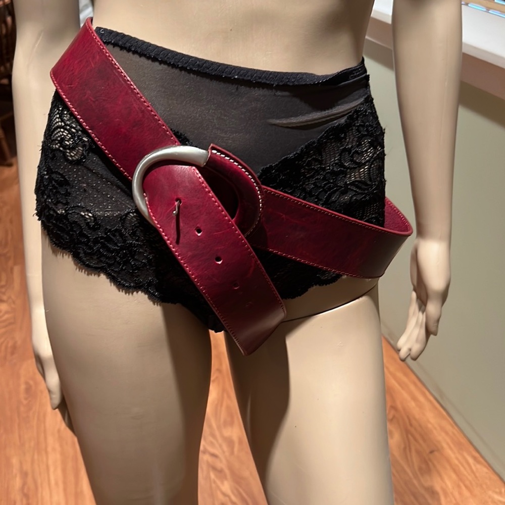 Kenneth Cole Burgundy Leather Belt With 1/2 Silver 1/2 Leather Buckle